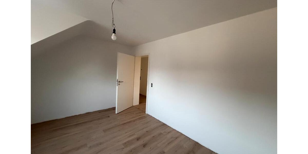 Dachgeschoßwohnung Mülheim-Kärlich Kärlich - 3 Zimmer, 52 m&sup2;, 600&euro; | Angebot:25881629