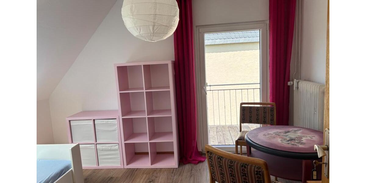 Etagenwohnung Boppard - 8 Zimmer, 250 m&sup2;, 400&euro; | Angebot:25872299