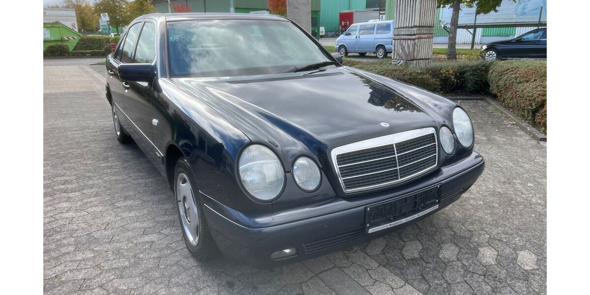 Mercedes-Benz E 220 157.000 km 6.900 &euro; Neuwied 56566