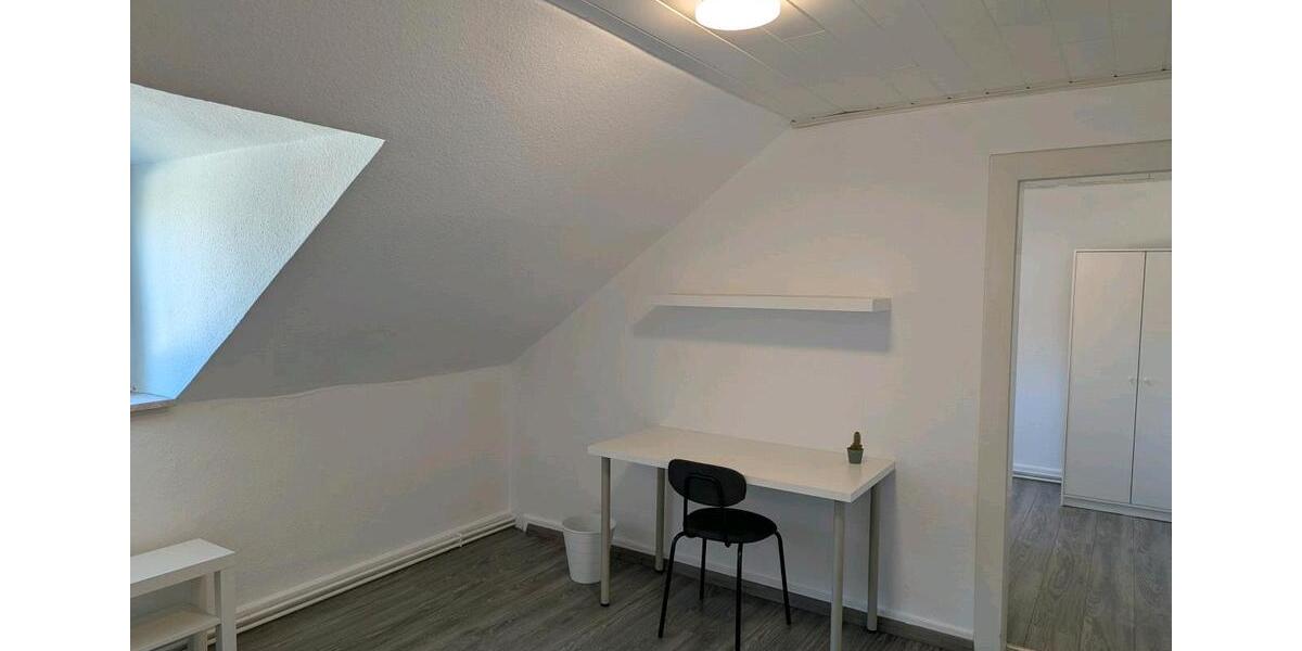 Dachgeschoßwohnung Neuwied - 3 Zimmer, 90 m&sup2;, 1.050&euro; | Angebot:25851207