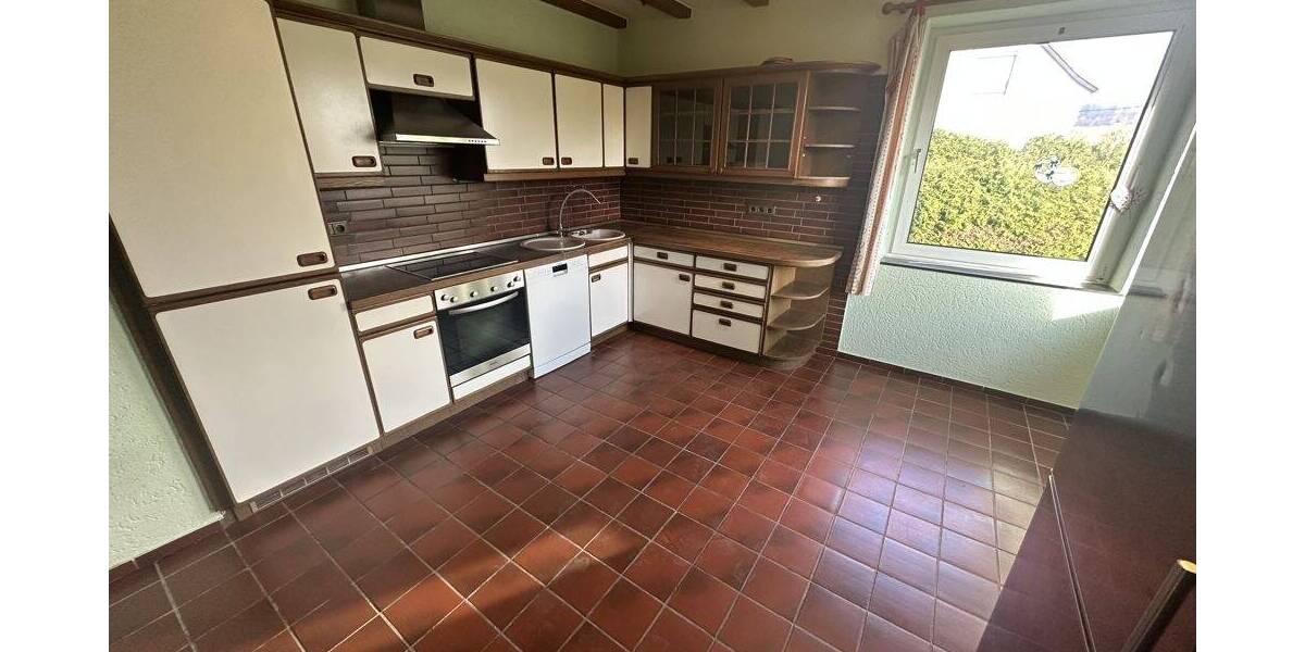Einfamilienhaus Raubach - 9 Zimmer, 300 m&sup2;, 299.000&euro; | Angebot:25770006