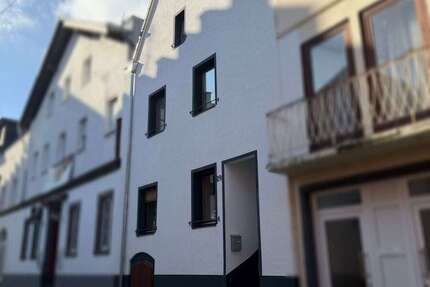 Haus Bad Breisig - 5 Zimmer, 90 m&sup2;, 275.000&euro; | Angebot:25519192