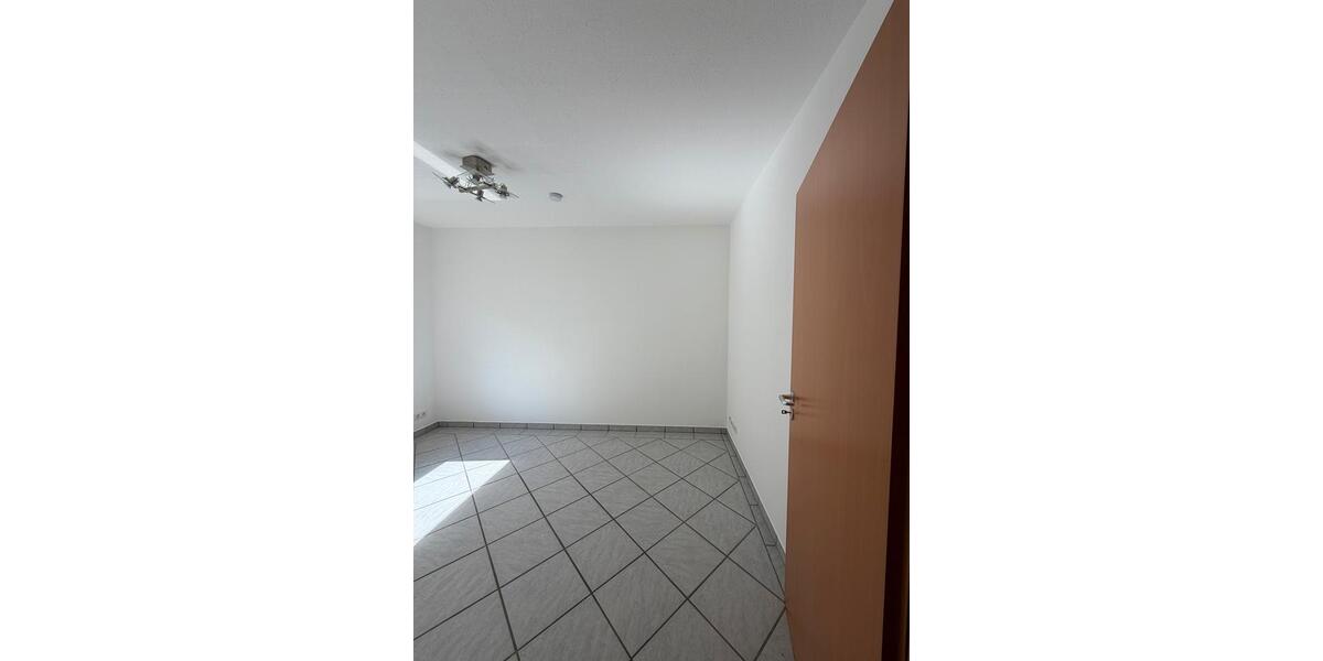 Etagenwohnung Hillscheid - 2 Zimmer, 50 m&sup2;, 470&euro; | Angebot:26407024