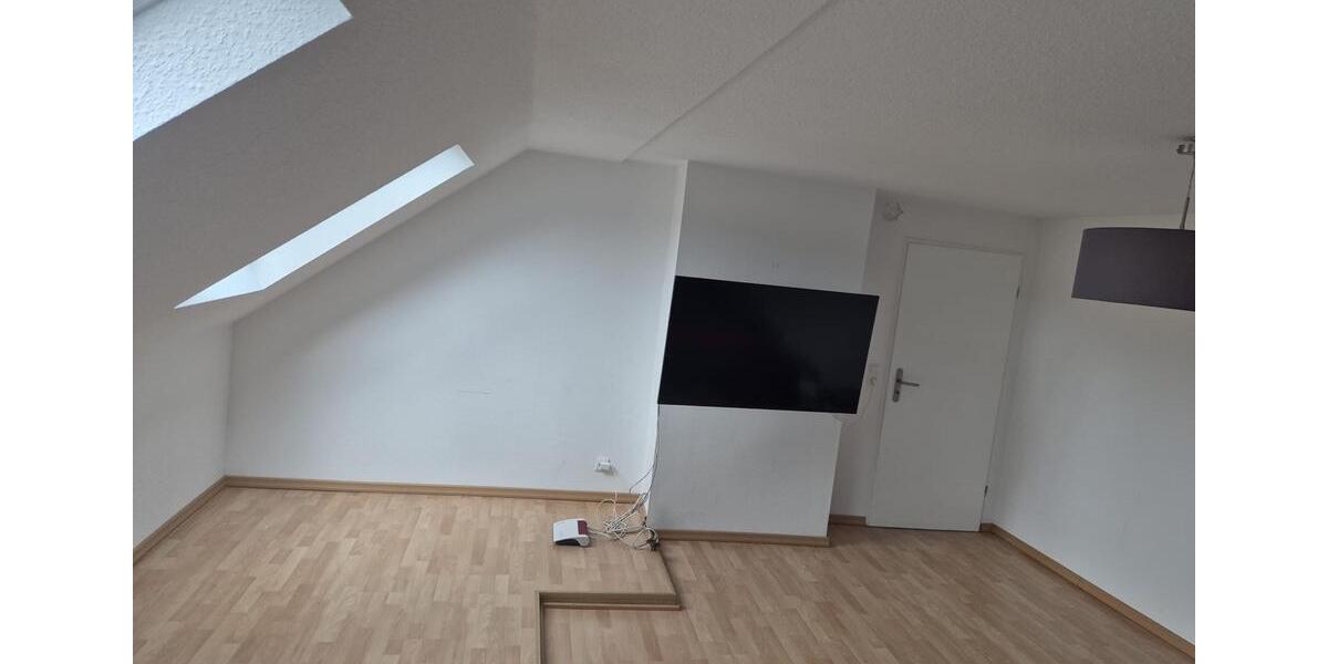 Dachgeschoßwohnung Urmitz - 2 Zimmer, 60 m&sup2;, 475&euro; | Angebot:25935772