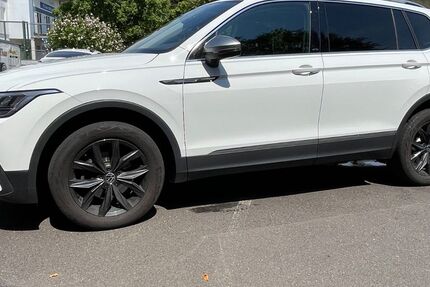 VW Tiguan Allspace 105.000 km 25.490 &euro; Unkel 53572
