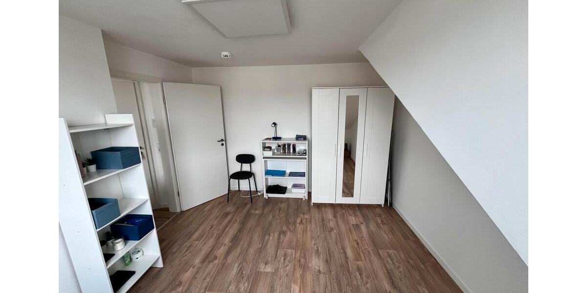 Dachgeschoßwohnung Koblenz Bubenheim - 1 Zimmer, 17 m&sup2;, 700&euro; | Angebot:25570768