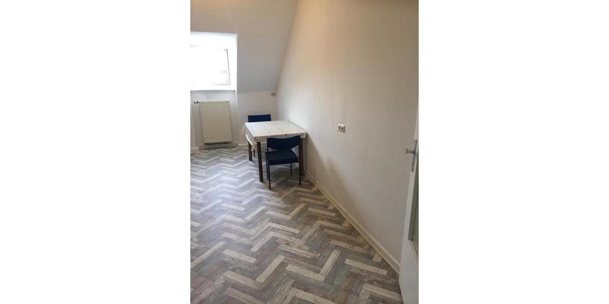 Dachgeschoßwohnung Koblenz Arenberg-Immendorf - 2 Zimmer, 83 m&sup2;, 890&euro; | Angebot:25784257