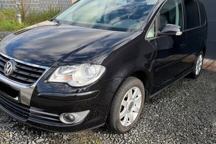 VW Touran 165.432 km 4.999 &euro; Rodenbach 57639