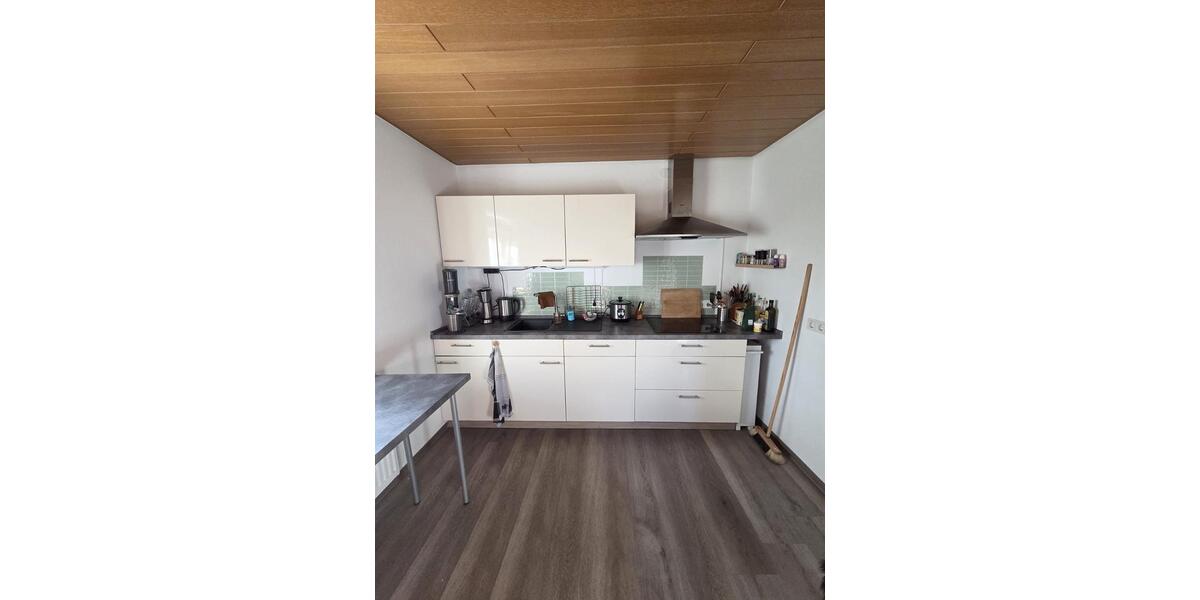 Etagenwohnung Steimel - 5 Zimmer, 120 m&sup2;, 900&euro; | Angebot:25483150