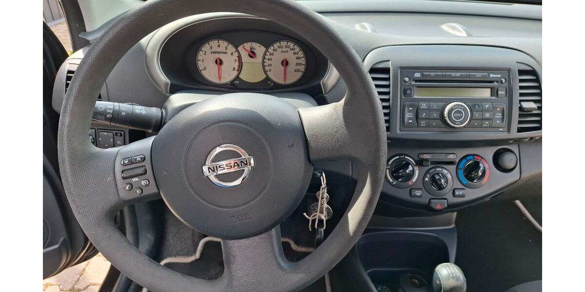 Nissan Micra 151.000 km 2.400 &euro; Trimbs 56753