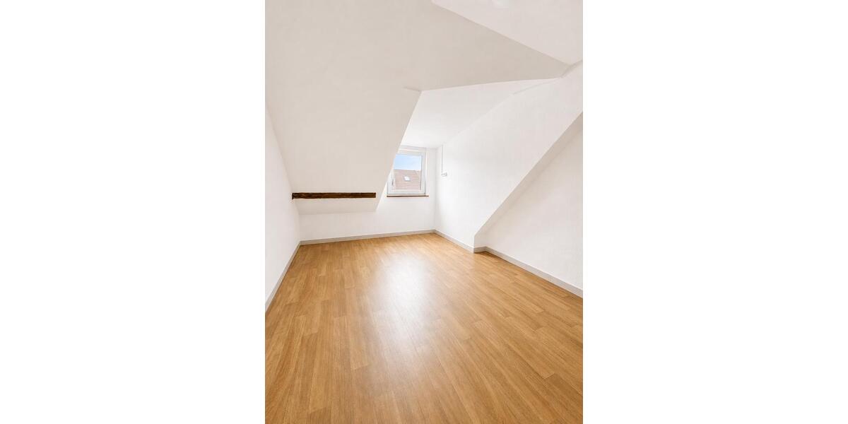 Einfamilienhaus Neuwied - 6 Zimmer, 150 m&sup2;, 1.300&euro; | Angebot:26683029