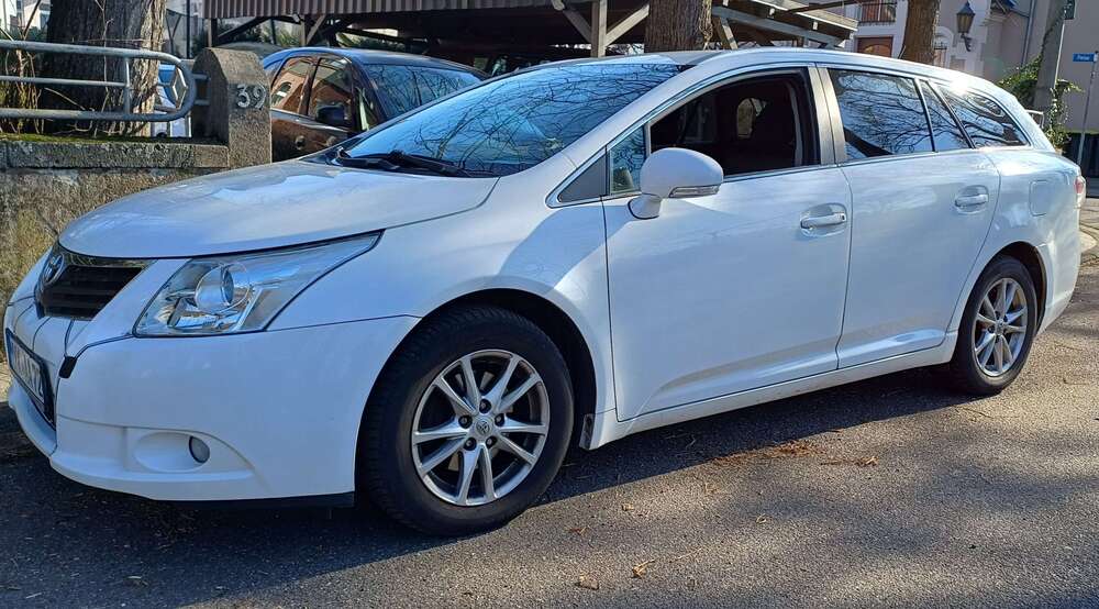 Toyota Avensis 276.000 km 3.350 &euro; Plaidt- bei Koblenz 56637
