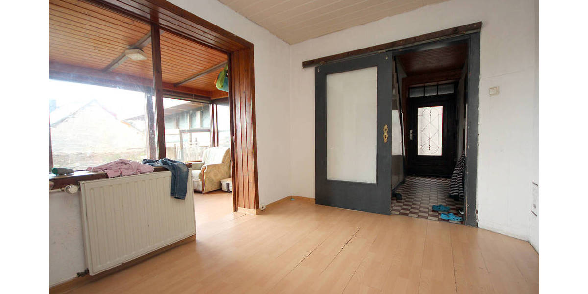 Mehrfamilienhaus, Wohnhaus Langenfeld - 5 Zimmer, 100 m&sup2;, 69.000&euro; | Angebot:25702339