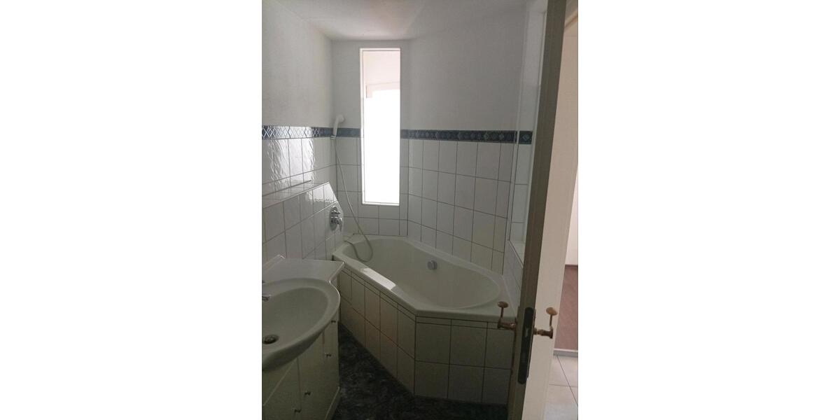 Erdgeschoßwohnung Nauort - 3 Zimmer, 90 m&sup2;, 500&euro; | Angebot:26688025