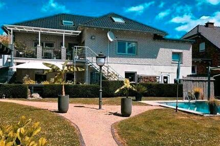 Haus Breitscheid - 16 Zimmer, 270 m&sup2;, 595.000&euro; | Angebot:26413361