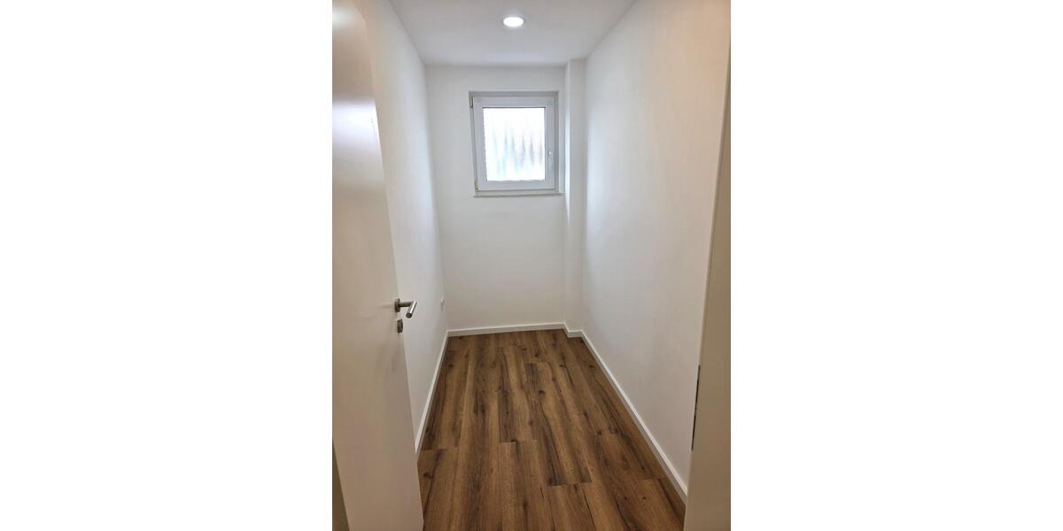 Erdgeschoßwohnung Höhr-Grenzhausen Grenzhausen - 5 Zimmer, 120 m&sup2;, 1.150&euro; | Angebot:25925118