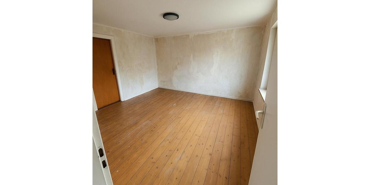 Mehrfamilienhaus, Wohnhaus Steimel - 13 Zimmer, 265 m&sup2;, 1.350&euro; | Angebot:26656497