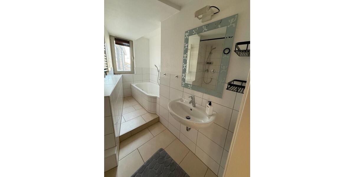 Dachgeschoßwohnung Koblenz - 4 Zimmer, 105 m&sup2;, 1.300&euro; | Angebot:25918961
