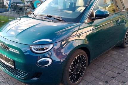 Fiat 500e 18.200 km 22.500 &euro; Hausen 53547