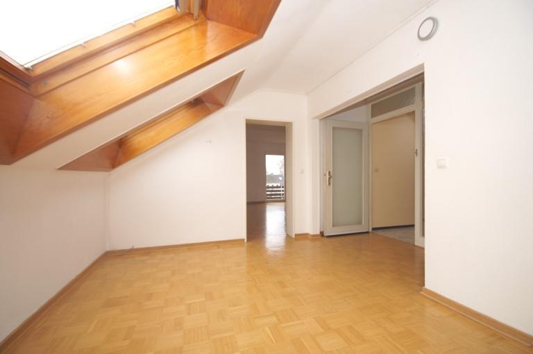Dachgeschoßwohnung Montabaur - 3 Zimmer, 110 m&sup2;, 850&euro; | Angebot:23718166