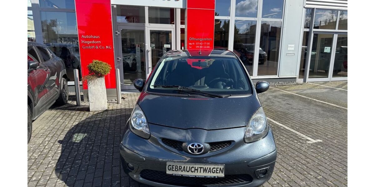 Toyota Aygo (X) 125.200 km 3.390 &euro; Bad Neuenahr 53474