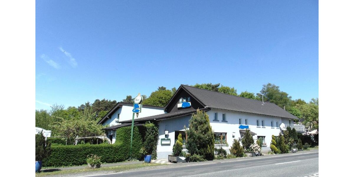 Einfamilienhaus Windhagen - 7 Zimmer, 390 m&sup2;, 695.000&euro; | Angebot:25893396