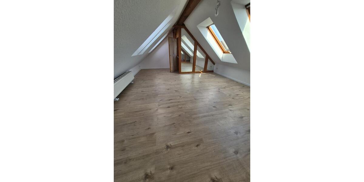Dachgeschoßwohnung Koblenz - 2.5 Zimmer, 98 m&sup2;, 1.099&euro; | Angebot:25641190