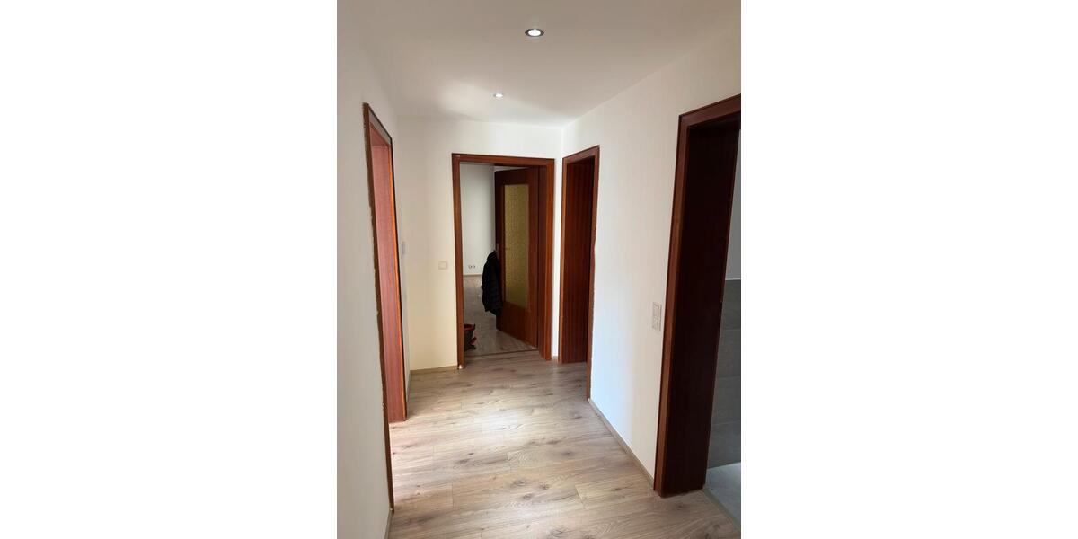 Etagenwohnung Linz am Rhein - 3 Zimmer, 90 m&sup2;, 900&euro; | Angebot:25659928