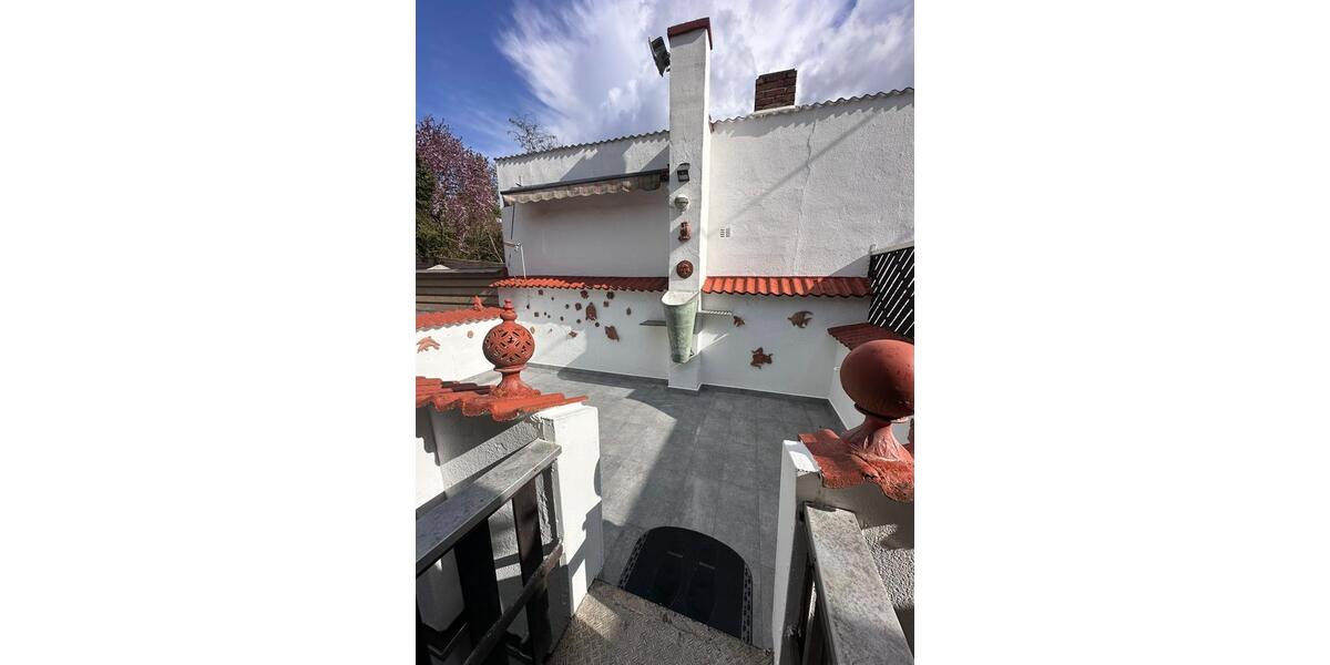 Etagenwohnung Neuwied Feldkirchen - 7 Zimmer, 170 m&sup2;, 1.800&euro; | Angebot:26032374