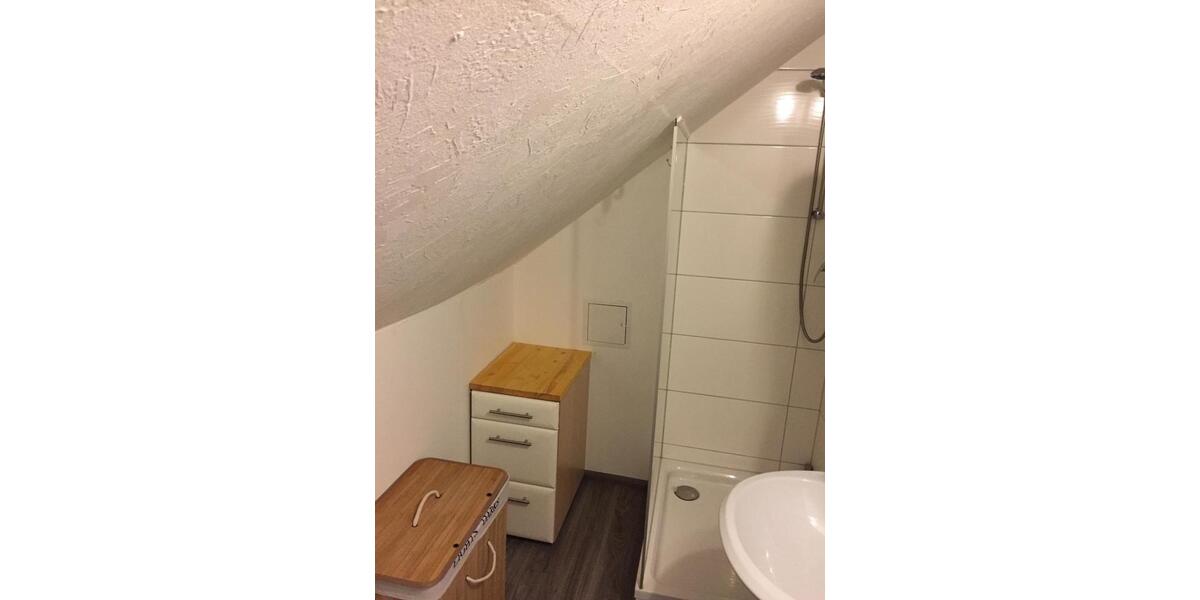 Dachgeschoßwohnung Urbach - 1 Zimmer, 42 m&sup2;, 385&euro; | Angebot:25248880