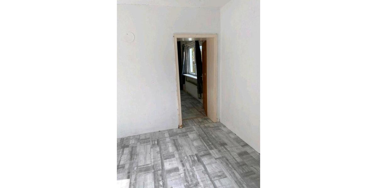 Einfamilienhaus Mendig - 8 Zimmer, 150 m&sup2;, 165.000&euro; | Angebot:25233795