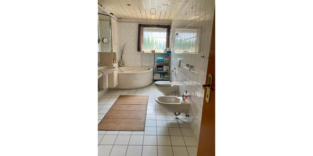 Erdgeschoßwohnung Vallendar - 4 Zimmer, 145 m&sup2;, 1.600&euro; | Angebot:25941905