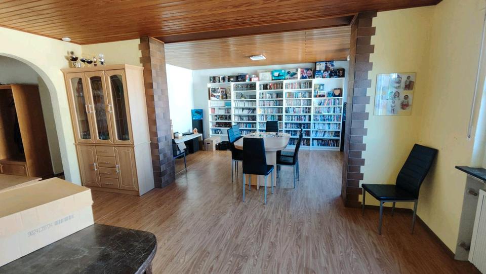 Etagenwohnung Urmitz - 7 Zimmer, 160 m&sup2;, 280.000&euro; | Angebot:26709840