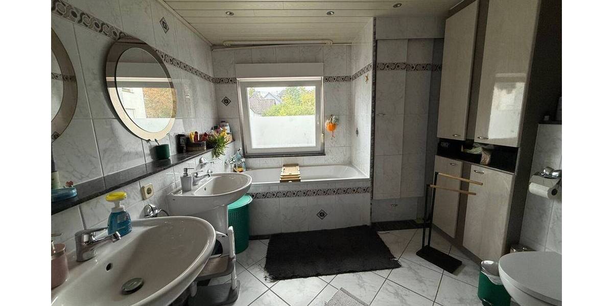 Mehrfamilienhaus, Wohnhaus Unkel - 6 Zimmer, 210 m&sup2;, 475.000&euro; | Angebot:25815429