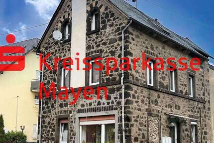 Haus Nickenich - 9 Zimmer, 202 m&sup2;, 179.000&euro; | Angebot:25197561
