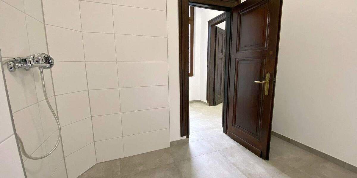 Gewerbeobjekt Neuwied - 5 Zimmer, 195 m&sup2;, 1.500&euro; | Angebot:25747873