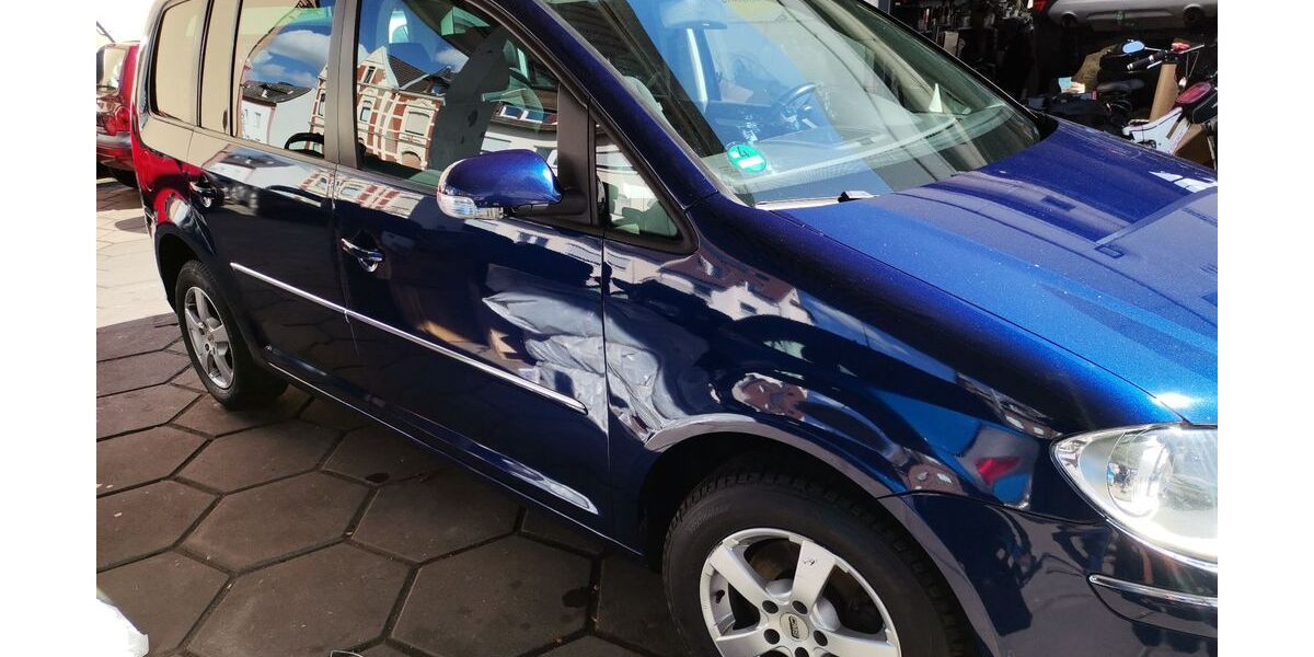 VW Touran 236.700 km 3.950 &euro; Koblenz 56072