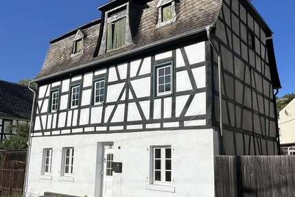 Haus Bad Hönningen - 6 Zimmer, 114 m&sup2;, 190.000&euro; | Angebot:23255430