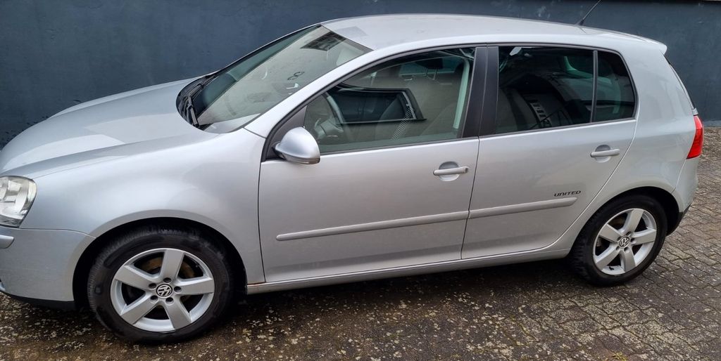 VW Golf 264.000 km 2.350 &euro; Koblenz 56068