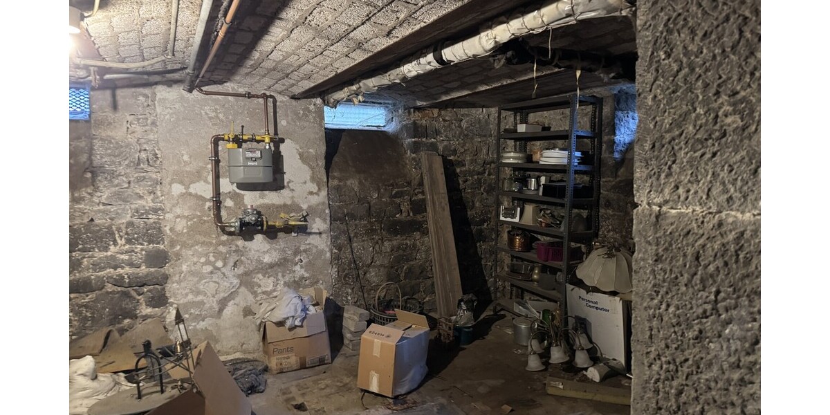 Vier-Seiten-Hof im Herzen Kottenheims - Einfamilienhaus Kottenheim | Angebot:24713300