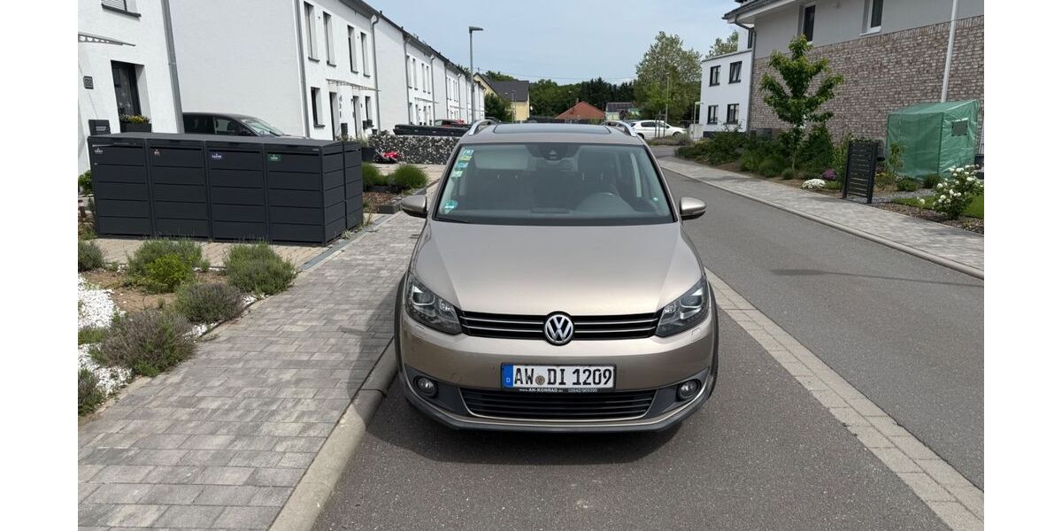 VW Touran 231.200 km 7.654 &euro; Neuwied 56566