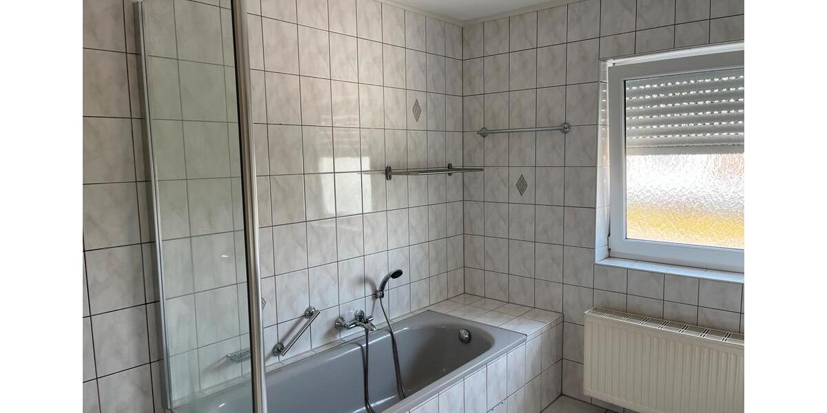 Erdgeschoßwohnung Raubach - 3 Zimmer, 90 m&sup2;, 810&euro; | Angebot:25971957