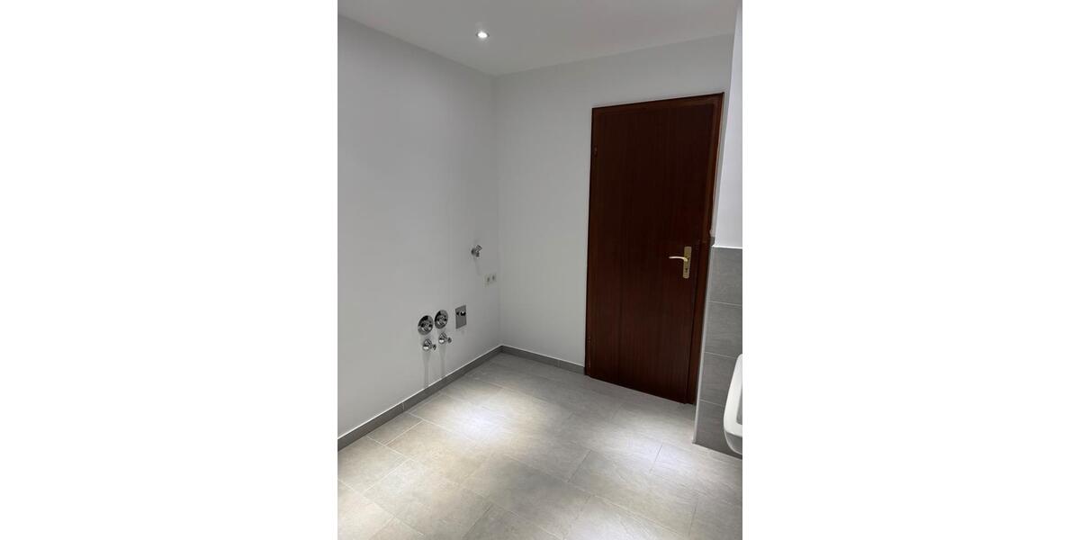 Etagenwohnung Linz am Rhein - 3 Zimmer, 90 m&sup2;, 900&euro; | Angebot:25659928