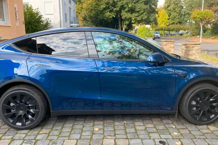 Tesla Model Y 26.700 km 37.500 &euro; Bad Honnef 53604