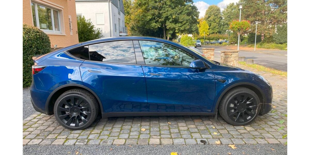 Tesla Model Y 26.700 km 37.500 &euro; Bad Honnef 53604