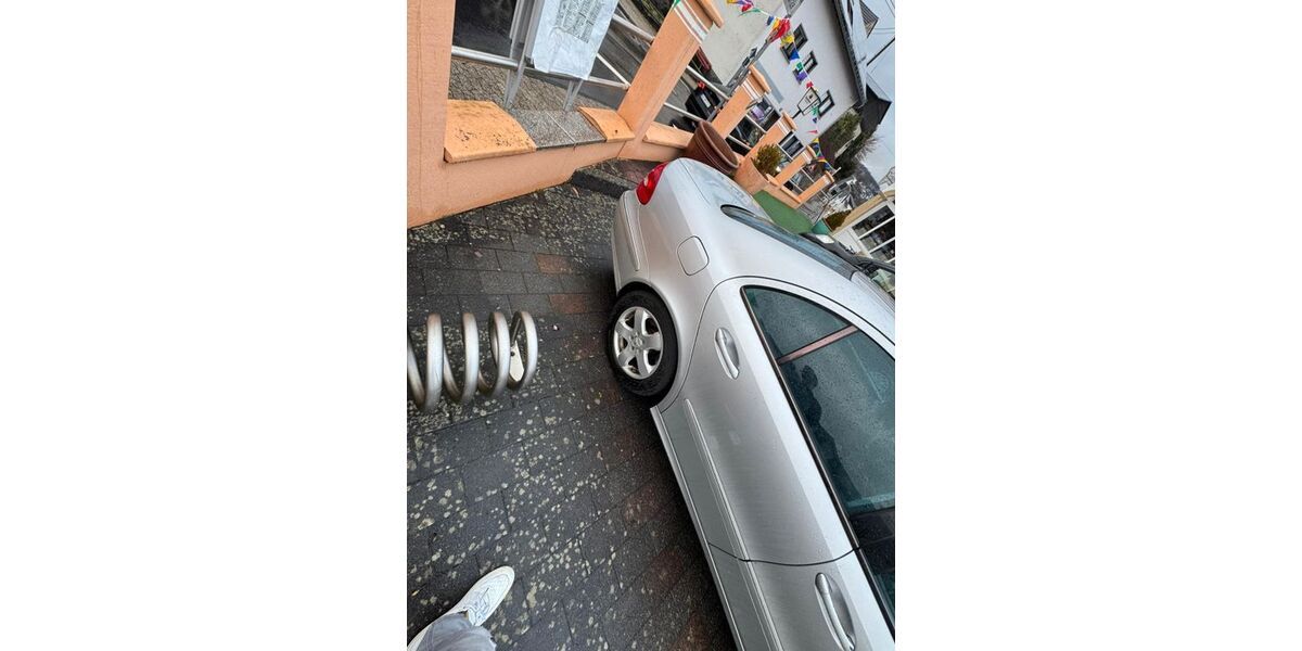 Mercedes-Benz E 320 230.000 km 4.600 &euro; Puderbach 56305