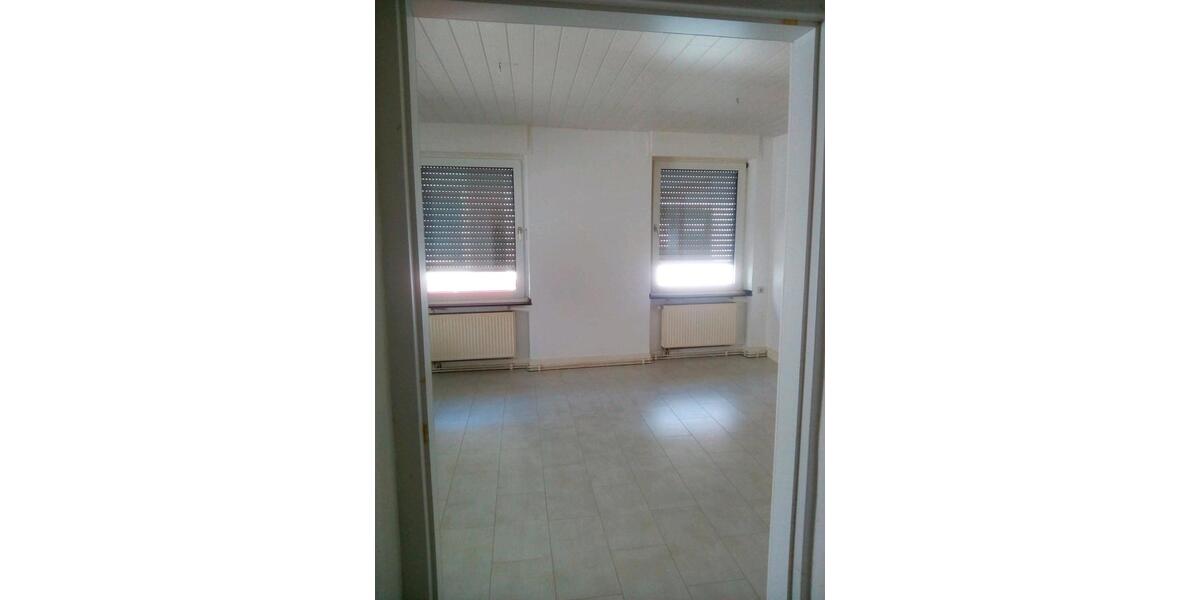 Etagenwohnung Raubach - 3 Zimmer, 100 m&sup2;, 700&euro; | Angebot:24591151