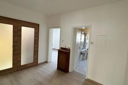 Wohnung Mayen - 2 Zimmer, 95 m&sup2;, 745&euro; | Angebot:25787779