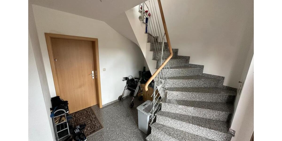 Einfamilienhaus Montabaur - 9 Zimmer, 266 m&sup2;, 600.000&euro; | Angebot:25842146