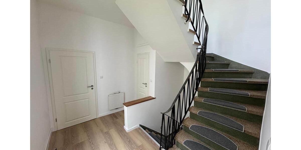 Etagenwohnung Bad Hönningen - 5.5 Zimmer, 150 m&sup2;, 1.300&euro; | Angebot:25844340